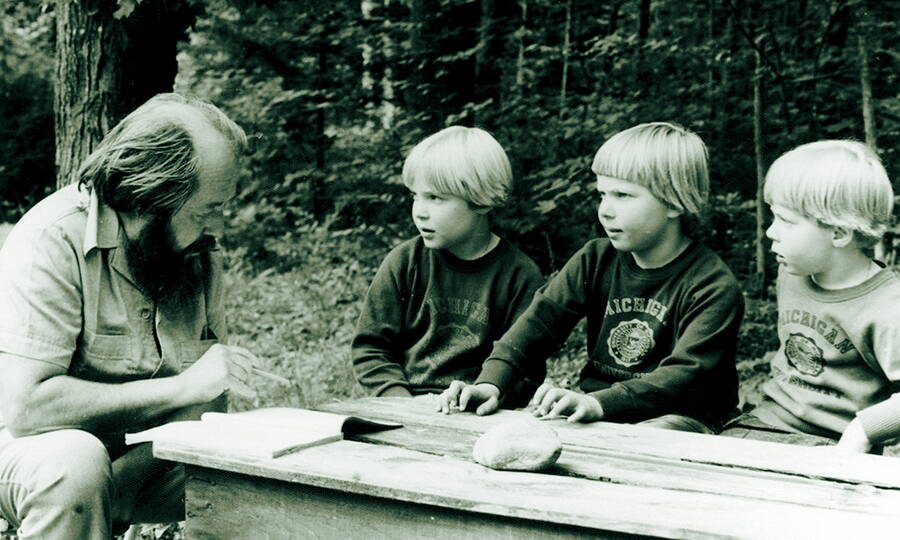 А.И. Солженицын с сыновьями. Вермонт, 1980 год. 