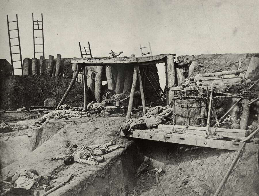 Взятые форты Дагу, 1860. 
