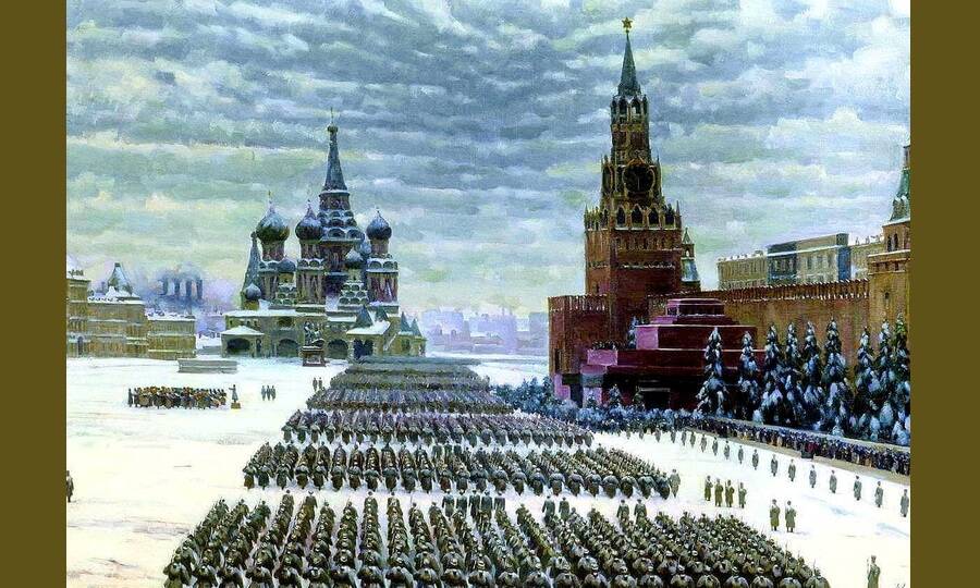 «Парад на Красной площади в Москве 7 ноября 1941 года». Художник К.Ф. Юон, 1949 год. 