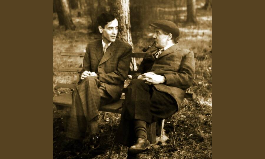 Два гениальных физика: Лев Ландау и Пётр Капица, 1948 год. 