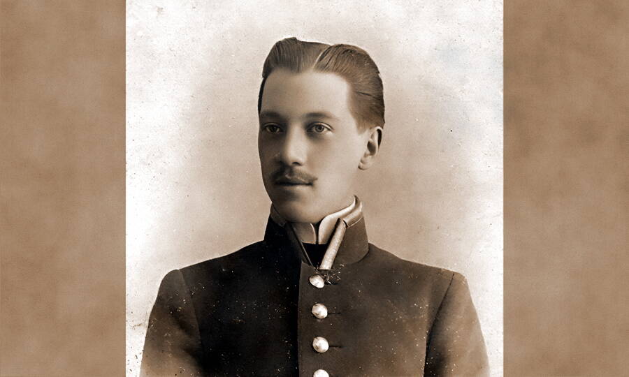Выпускник гимназии Николай Гумилёв, 1906 год. 