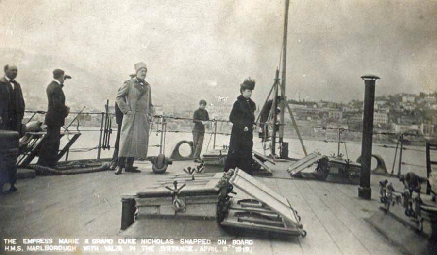 Крым, Ялта. Мария Фёдоровна и Николай Николаевич на борту британского линкора «Мальборо» 11 апреля 1919 г.