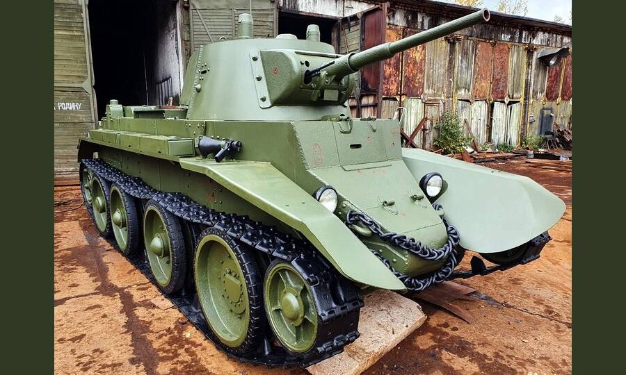 БТ-7 – самый совершенный в линейке предвоенных быстроходных танков БТ. 