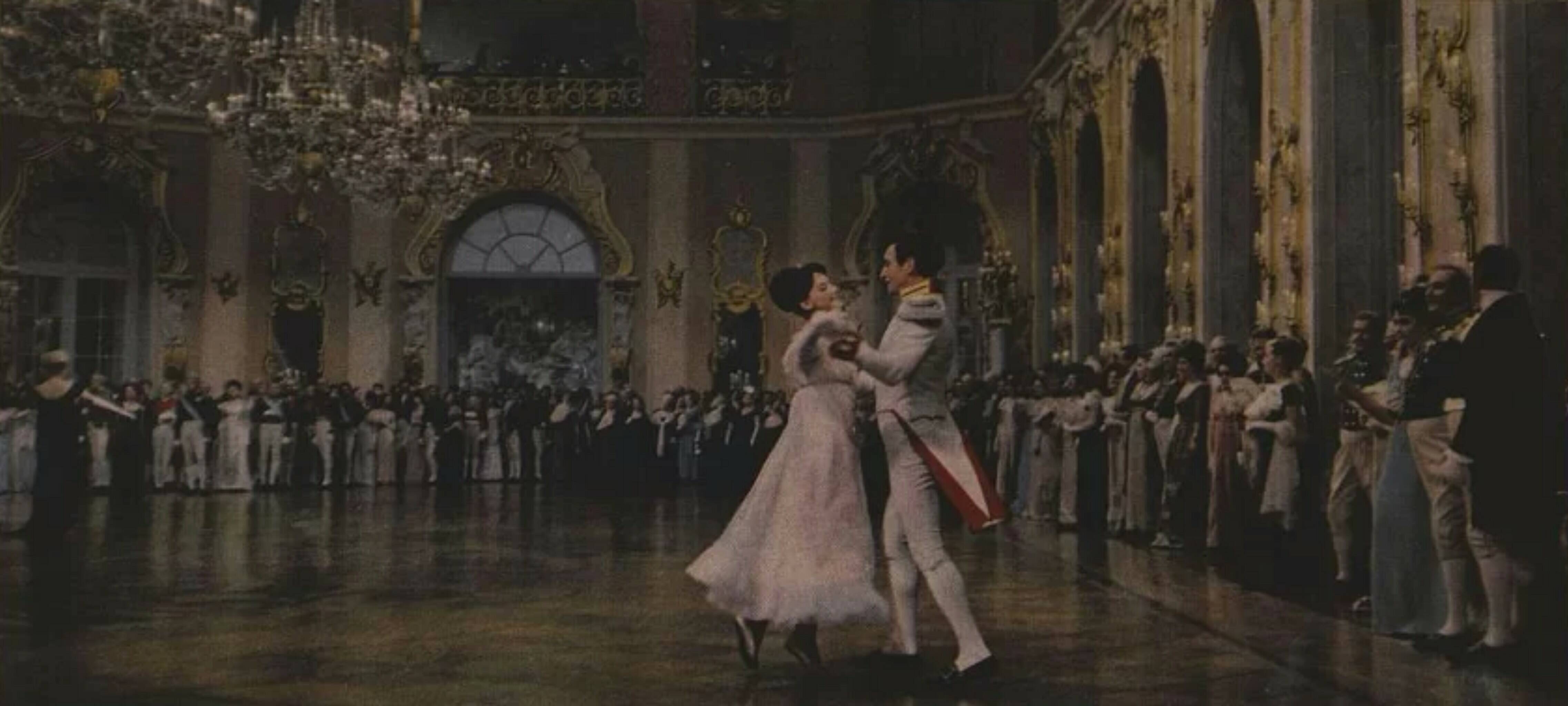 Этикетка из серии "Театры, балет, народные танцы, цирк". 1950-1970-е гг. Государственный Исторический Музей