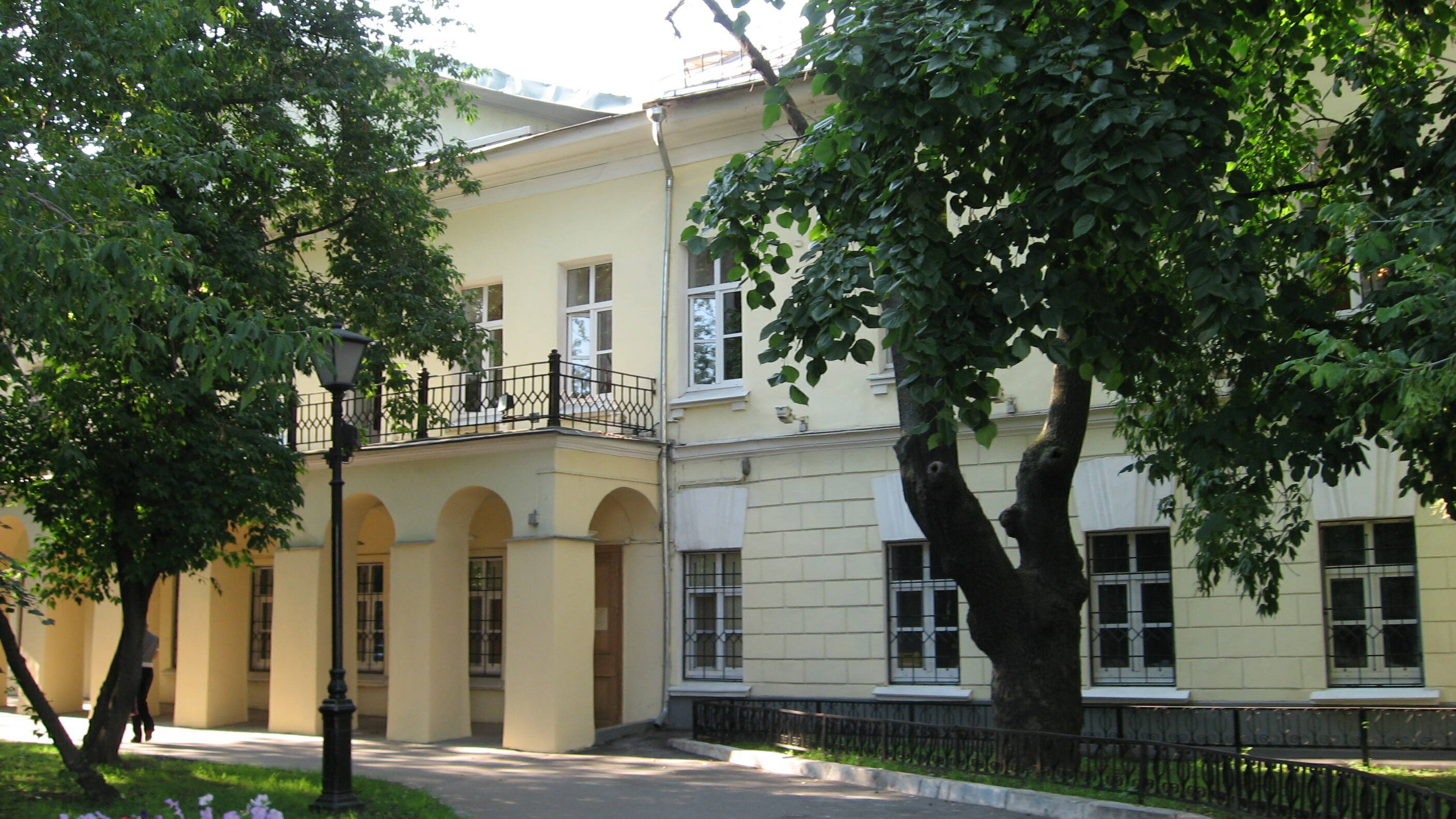 Дом графа А.П. Толстого, где умер Н.В. Гоголь (фото: Eden87 CC BY-SA 3.0)