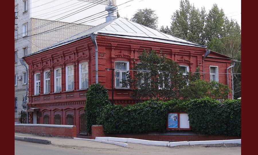 Дом-музей Л.А. Кассиля в Энгельсе, открытый в 1995 году. 