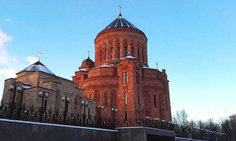 Армянский храмовый комплекс в Москве.