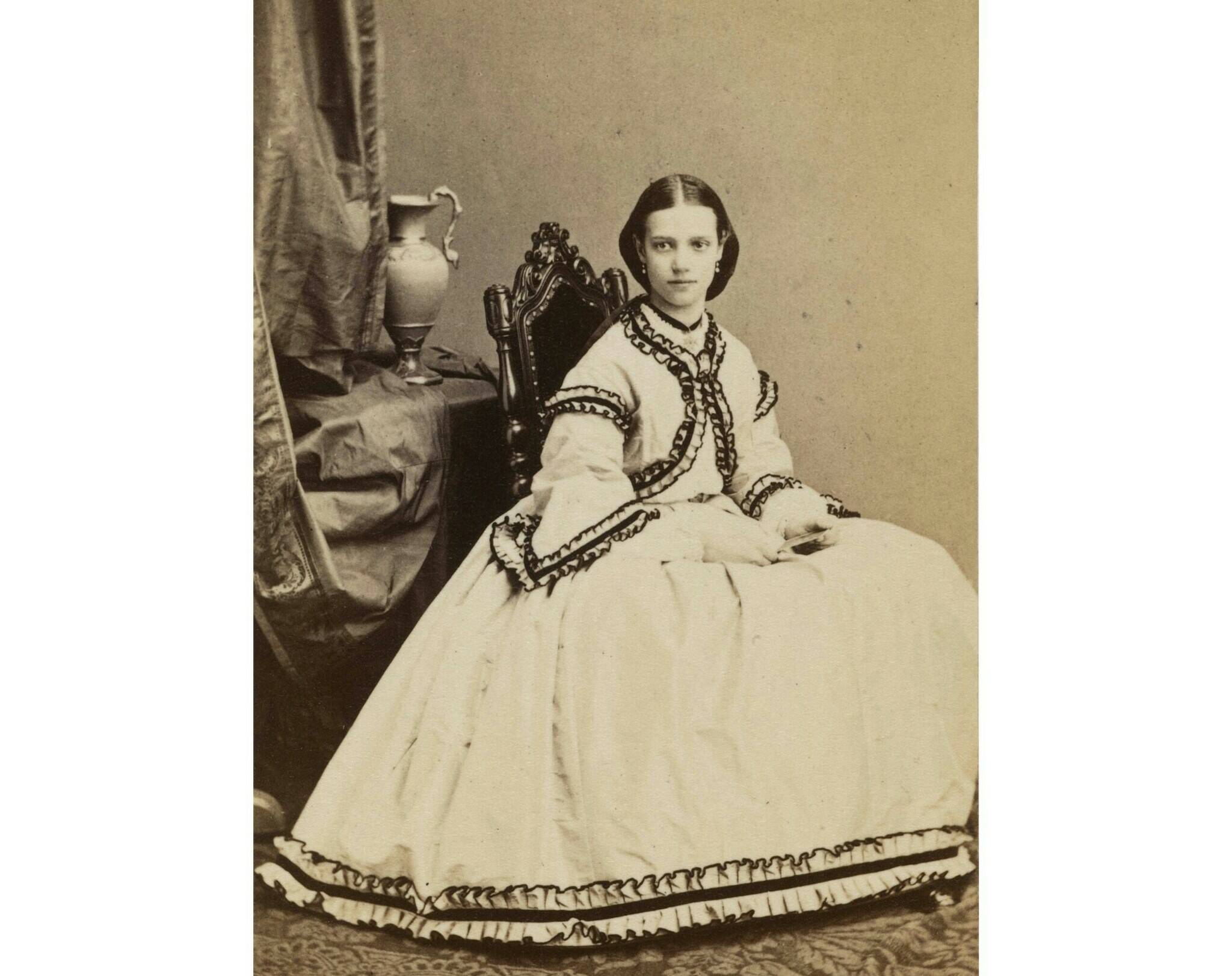 Портрет принцессы Дагмар Датской, будущей императрицы Марии Федоровны, 1862 год.