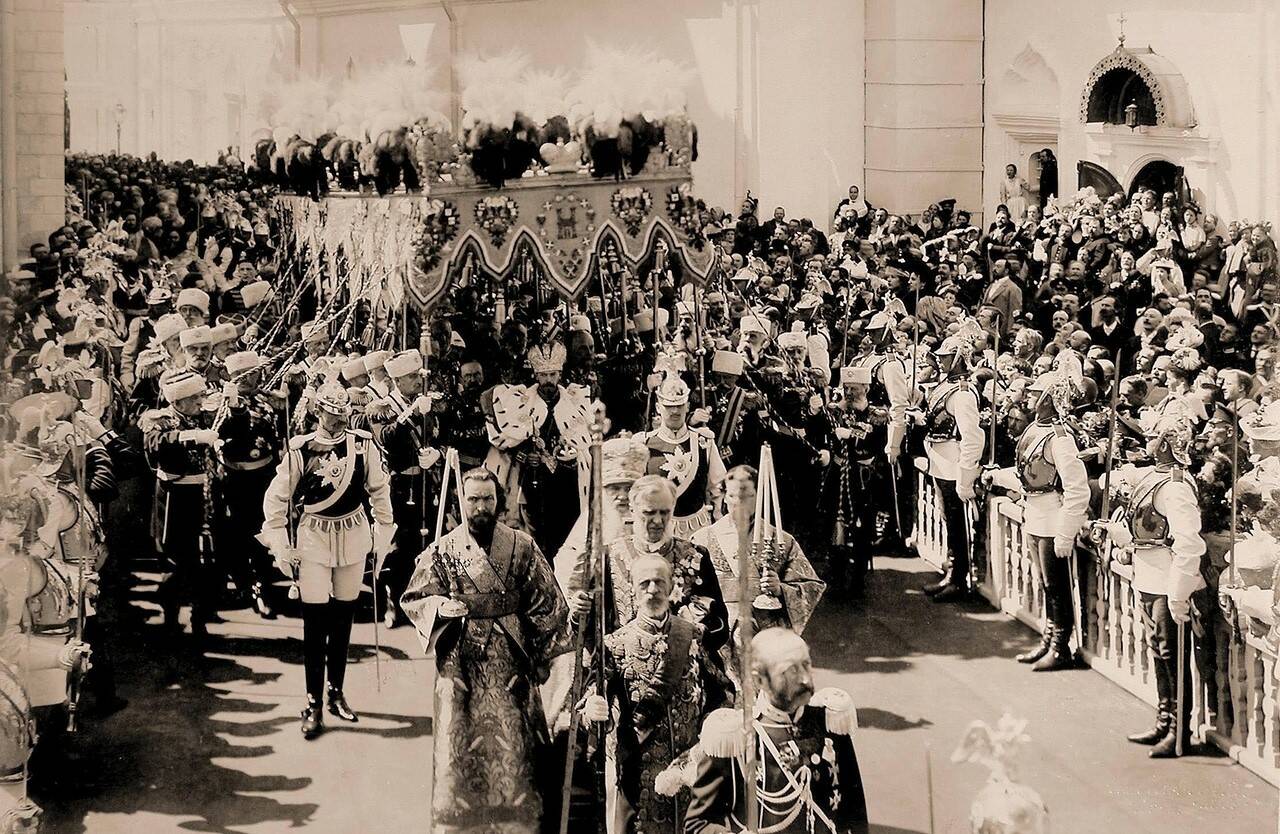 Торжественная процессия в Кремле. Коронация Николая II в мае 1896 года, Москва.