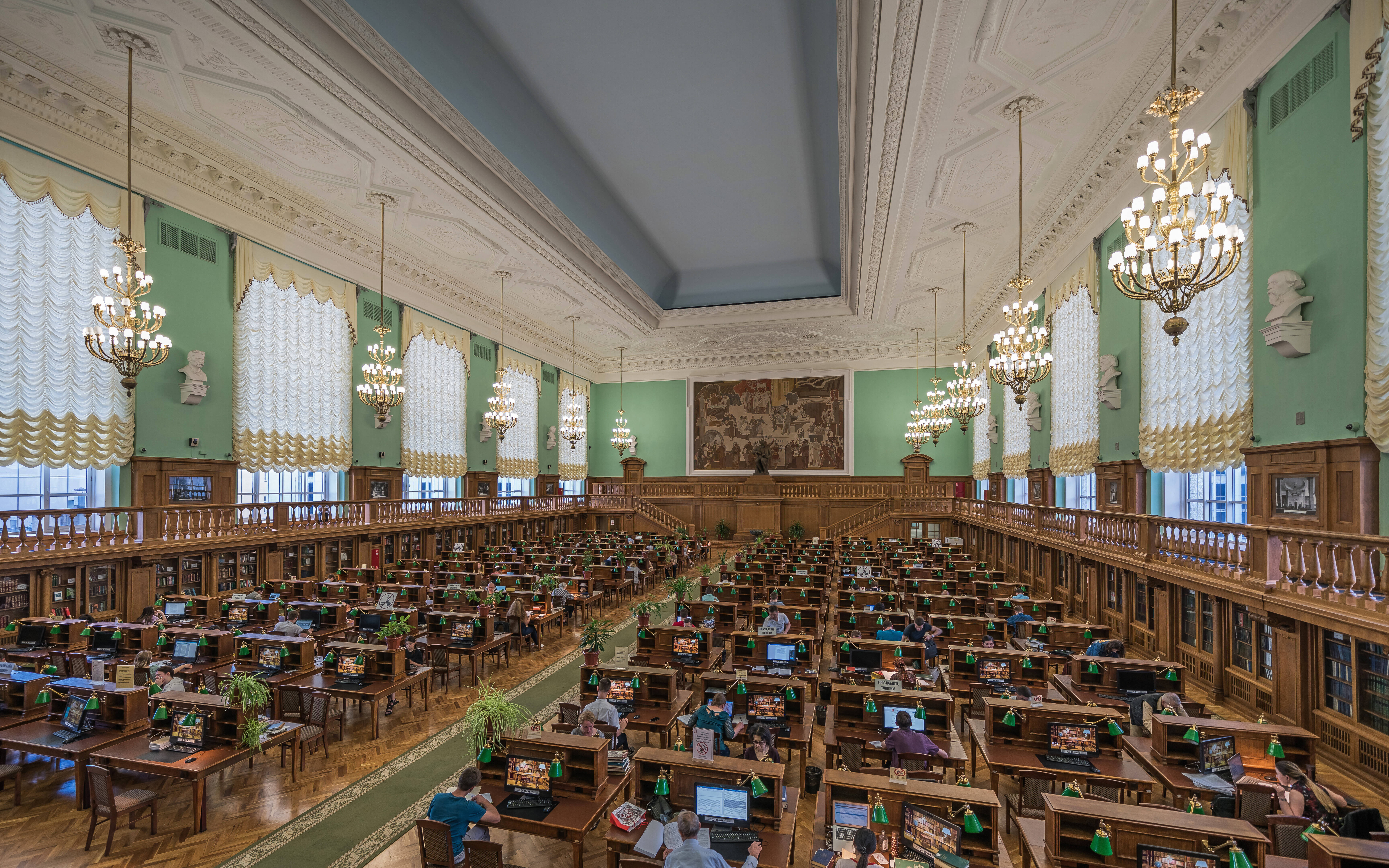 Читальный зал № 3 главного здания Российской Государственной библиотеки в Москве. Фото: «А.Савин, Википедия»