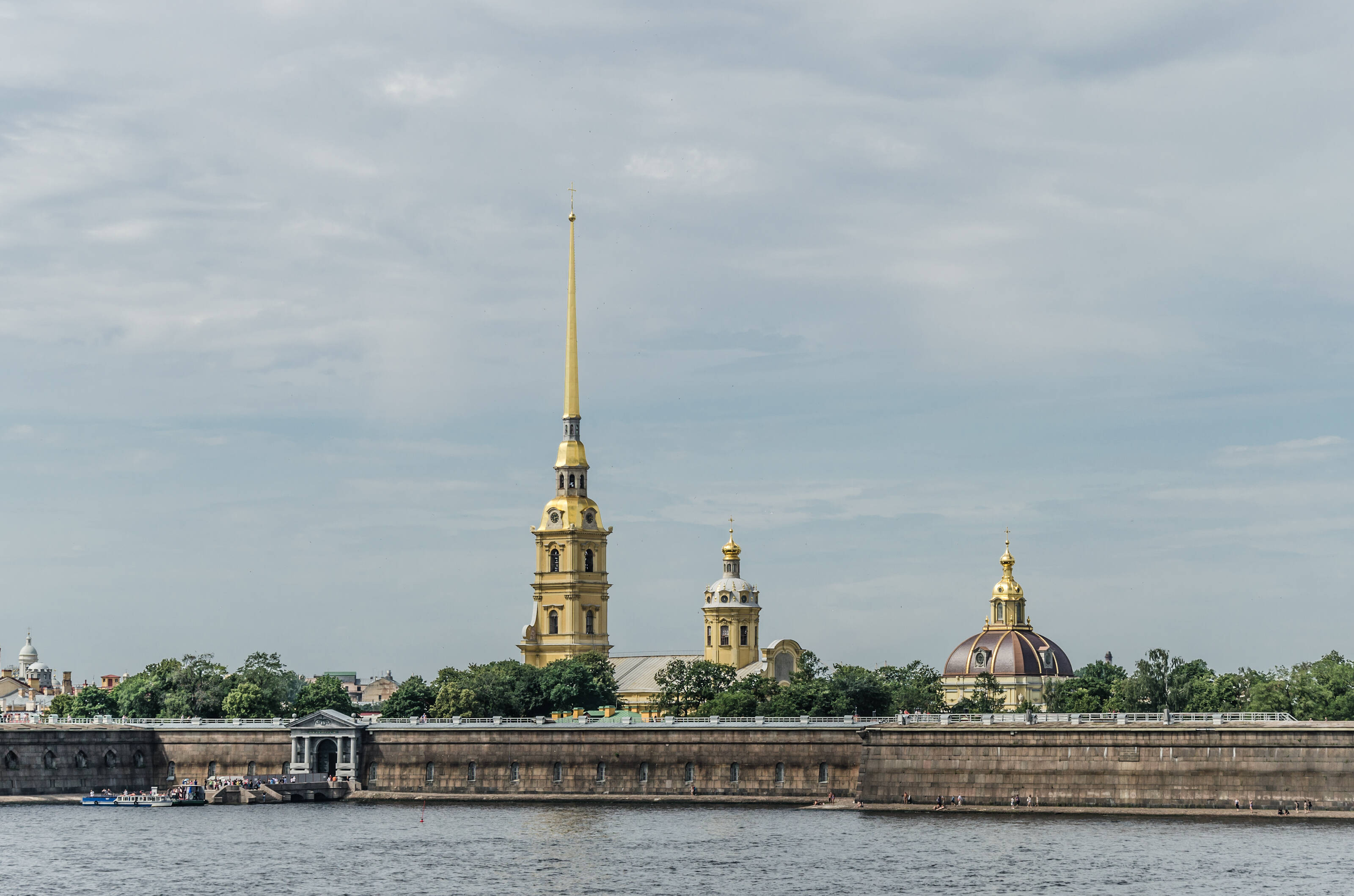 Петропавловская крепость в Санкт-Петербурге «© Алексей Фёдоров, Wikimedia Commons» (CC BY-SA 4.0)
