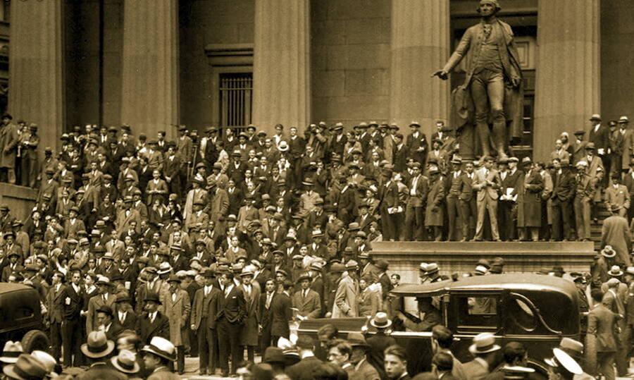 «Чёрный четверг». 24 октября 1929 года начался обвал акций на Нью-Йоркской бирже. 
