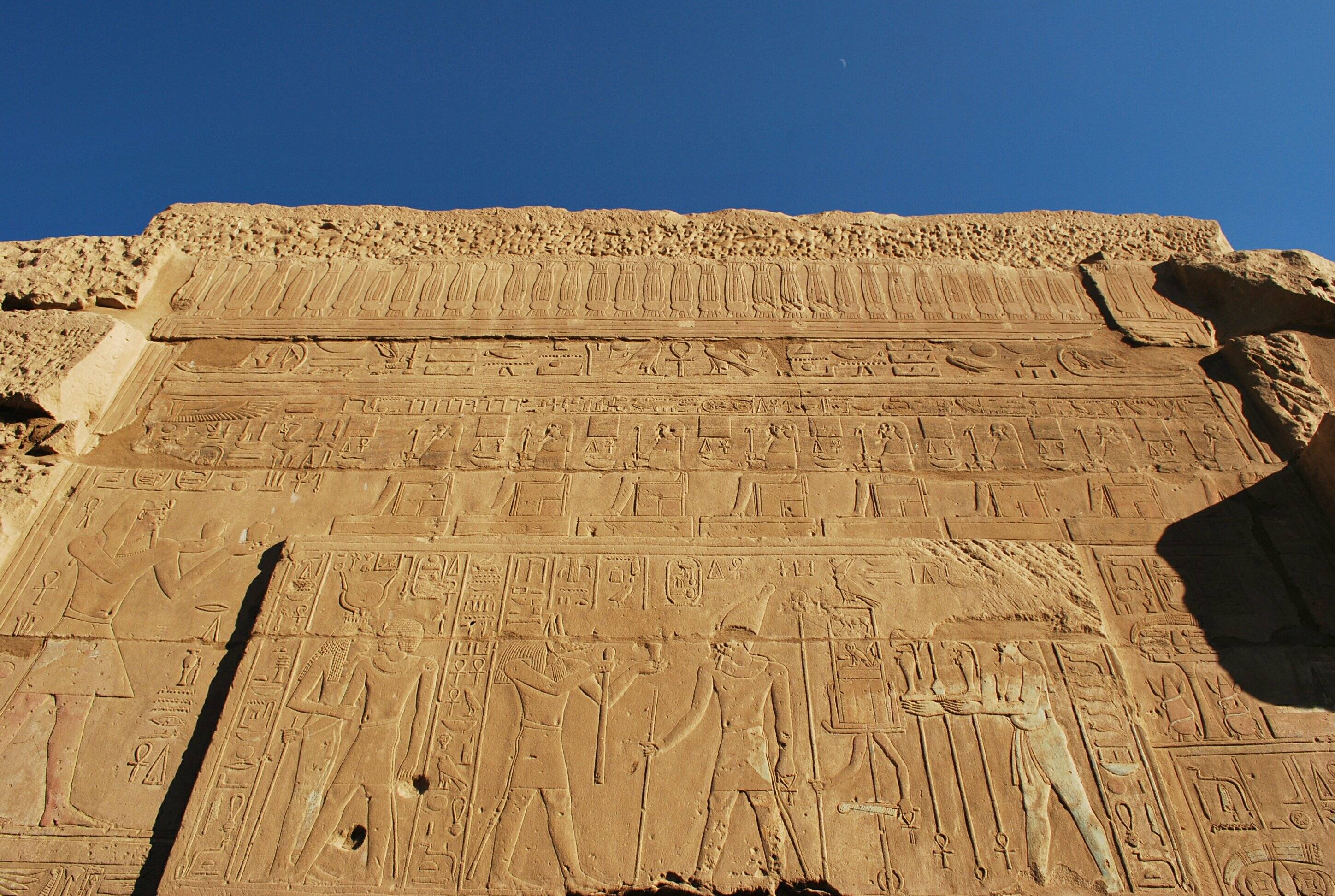 Храмовый комплекс в Карнаке, посвящённый правлению Тутмоса III. 