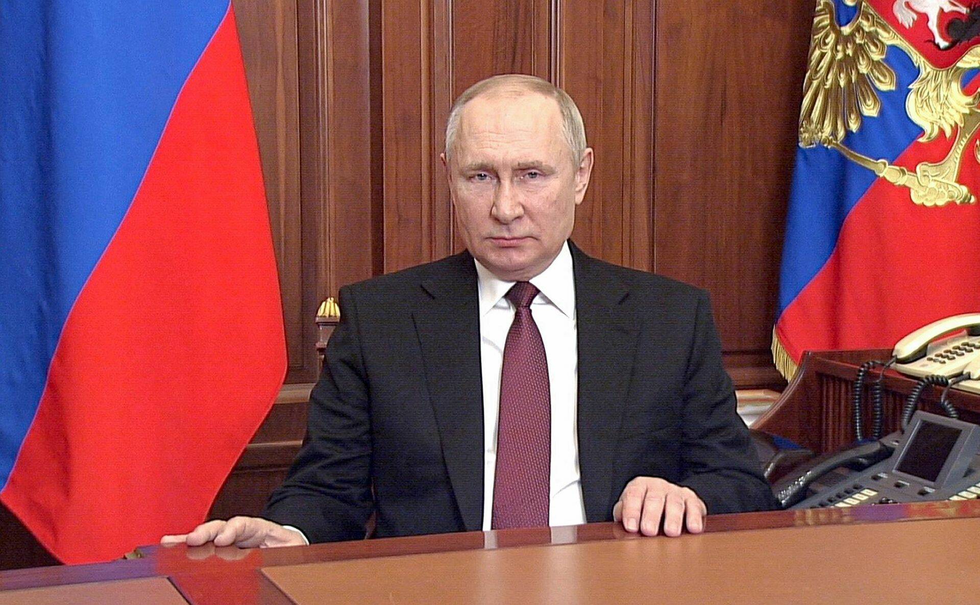 Президент России Владимир Путин во время своего обращения 24 февраля 2022 года. 