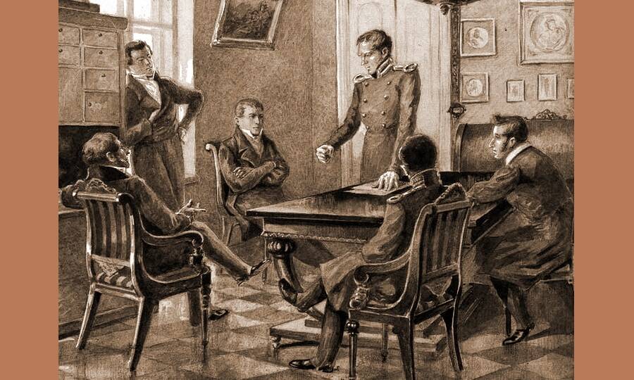 Авторами первой российской конституции в случае успеха восстания могли стать декабристы