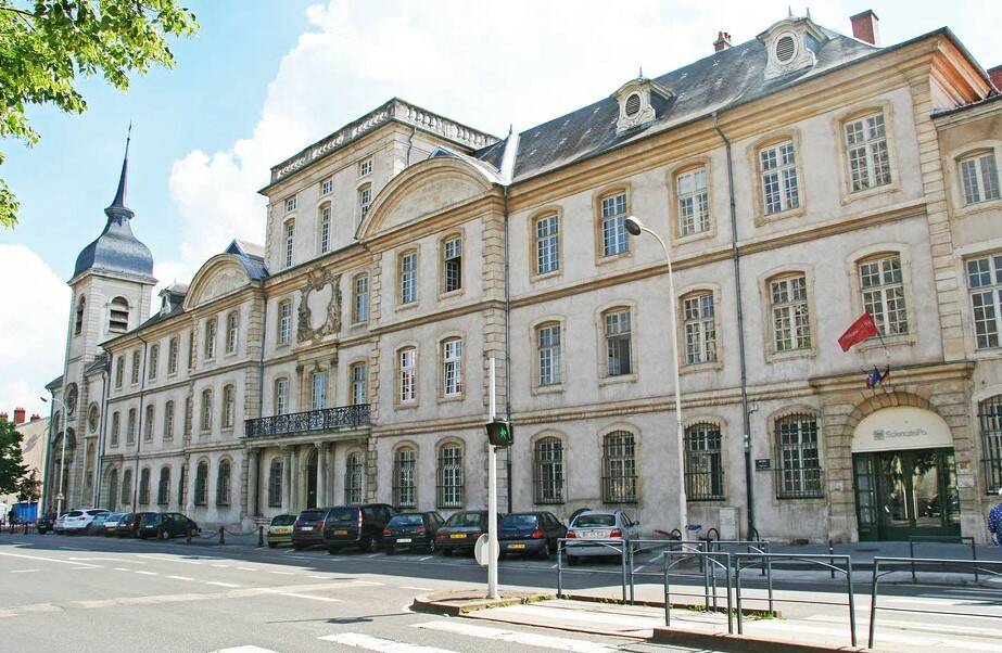 Институт политических исследований в Париже – старейшее политологическое научное заведение