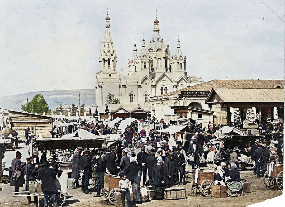 Новобазарная площадь в Красноярске. 1910 год