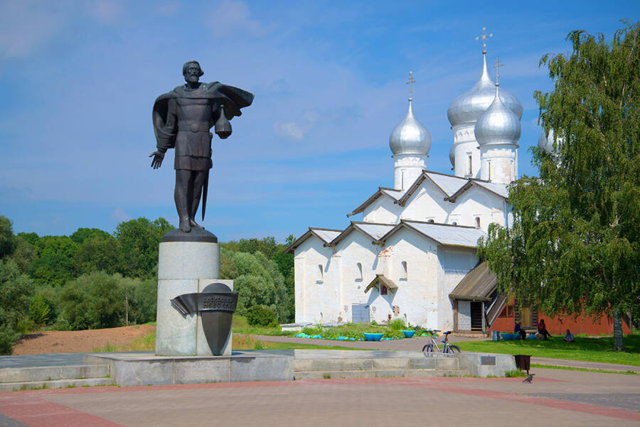 Памятники в великом новгороде цены и фото Как Россия будет праздновать 800-летие князя Александра Невского Авторы Федераль