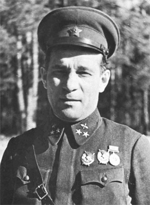 Командир 4-го вдк А.Ф. Казанкин после получения генеральского звания и выхода на Большую землю