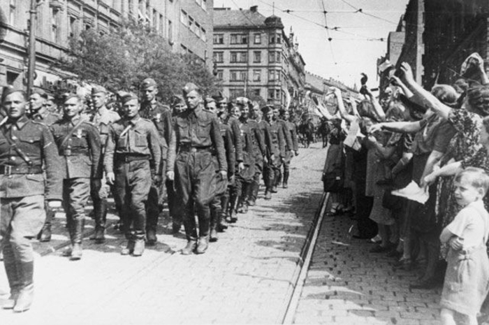 Батальон – бригада – корпус. Чехословацкие войска на советско-германском фронте