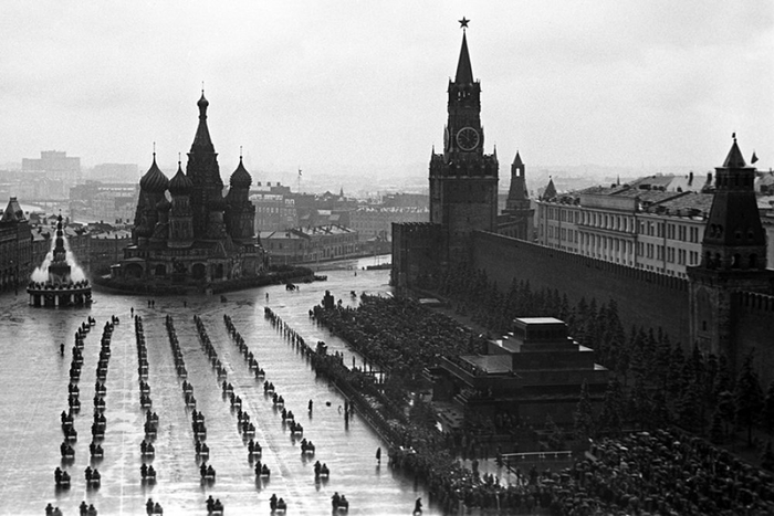 Куда исчез фонтан Победителей с Красной площади?