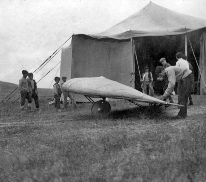 Выставка советской безмоторной авиации: скорость и высь парящих в небе