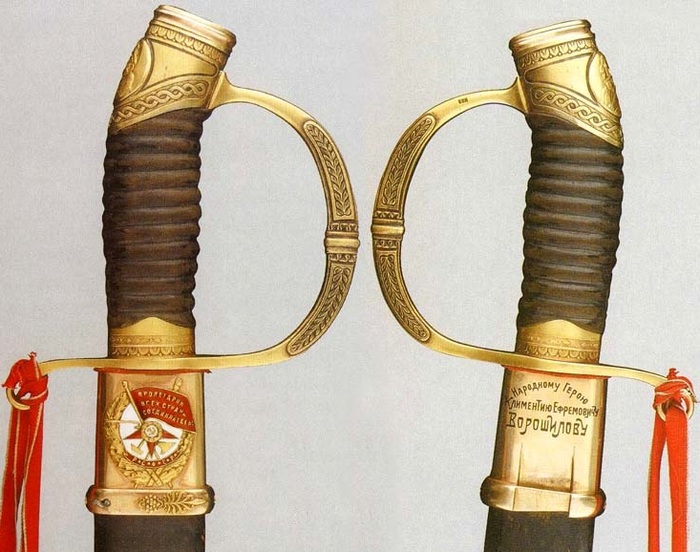 Почетное революционное оружие: царская награда для красных командиров