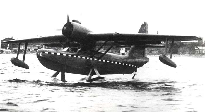 Летающая лодка на подводных крыльях Бе-8