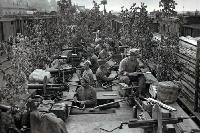 Пулеметчики бронепоезда чехословацкого корпуса«Orlik»