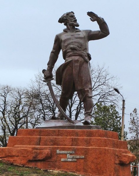 Памятник Кондратию Булавину в селе Трехизбенка — бывшей станице Трехизбенной