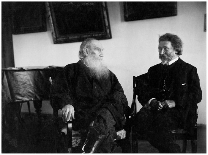 Лев Толстой и Илья Репин. 1908 г.