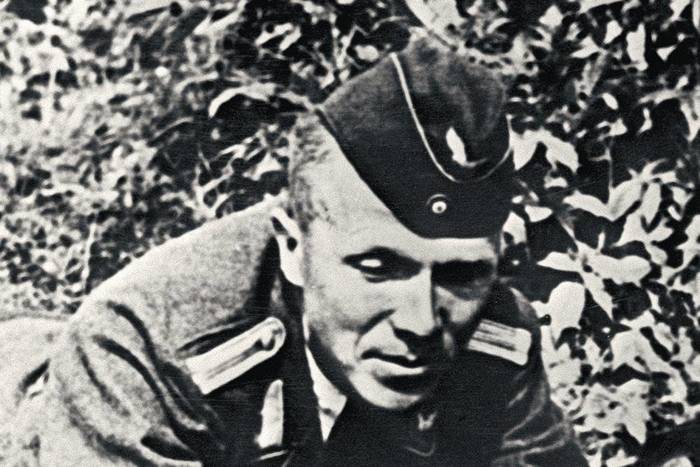 Николай Кузнецов в форме обер-лейтенанта Вермахта Пауля Зиберта, 1943 год