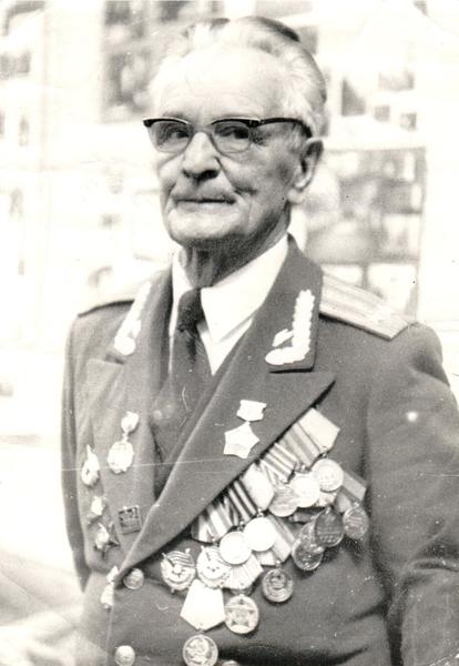 Подполковник запаса Зиновий Колобанов, конец 1980-х