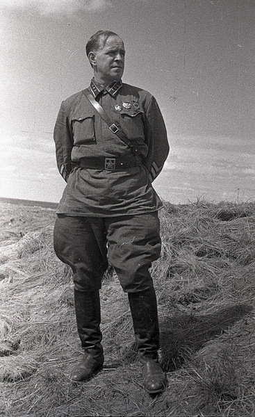 Командующий 1-й армейской группой советских войск в МНР комкор Георгий Жуков на Халхин-Голе, август 1939 года