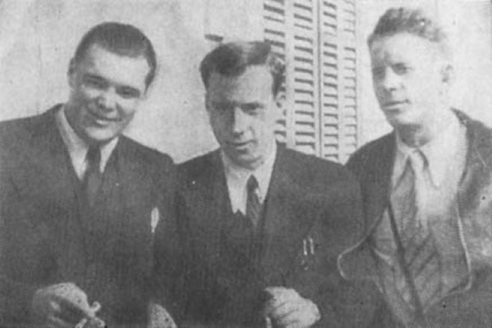 Боевые друзья перед возвращением из Испании в Советский Союз. Слева направо: Анатолий Серов, Михаил Якушин, Евгений Антонов