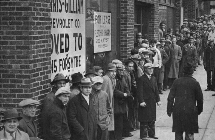 Великая депрессия в США, толпы безработных на улице