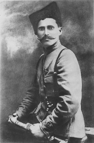 Одна из самых известных фотографий командира 25-й дивизии Василия Чапаева, сделанная в 1919 году