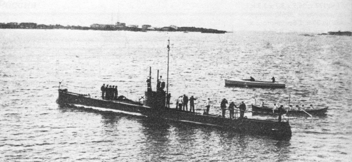 Подводная лодка «Минога», которая в начале зимы 1918-19 годов стала одной из четырех первых подлодок на Каспии