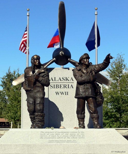 Памятный монумент в Фэрбанксе (Аляска)
