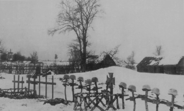 Немецкое военное кладбище в подмосковной деревне, декабрь 1941 года