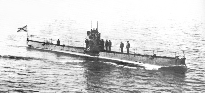 Подводная лодка «Минога» во время выхода в море, 1910-е годы
