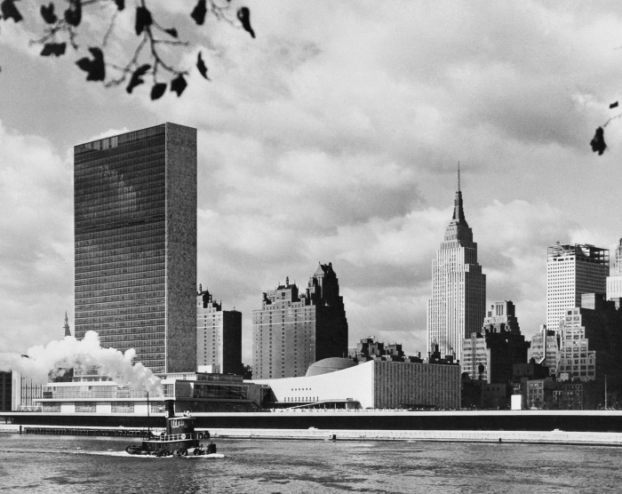 Здание Организации Объединенных Наций в Нью-Йорке, конец 1950-х — начало 1960-х годов Файл: хрущев-оон