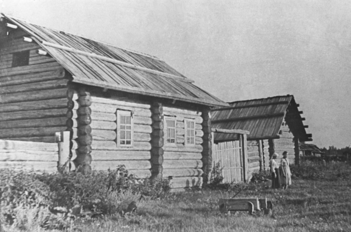Дом в селе Герасимовка, в котором родился и жил Павлик Морозов. В 1948 году этот дом, в котором располагался музей пионера-героя, был уничтожен пожаром