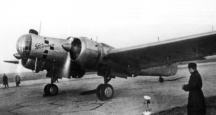 Самолет АНТ-37бис «Родина» стартует с подмосковного аэродрома Щелково, 24 сентября 1938 года