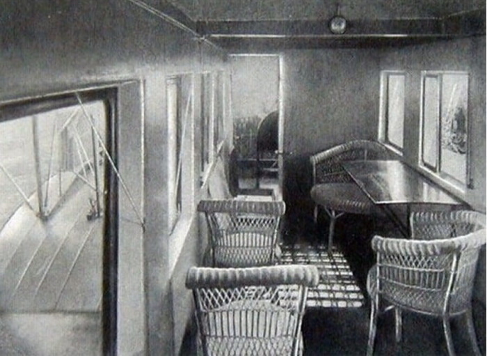 Интерьер пассажирского салона самолета «Илья Муромец», 1914 год