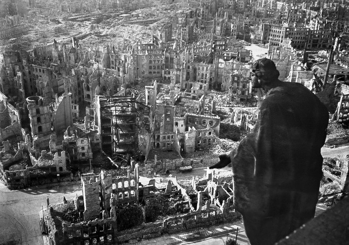 Руины Дрездена после бомбардировки