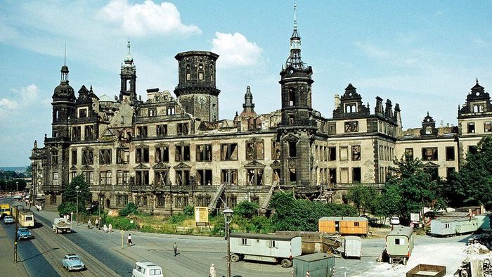 Дрезденский замок в 1969 году