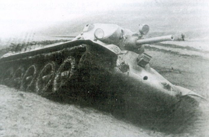Второй опытный образец танка А-34 на испытаниях, весна 1934 года